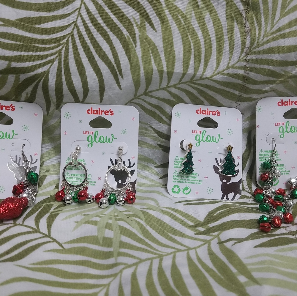 Claire's holiday/Xmas earrings (2) pairs."Let it snow"